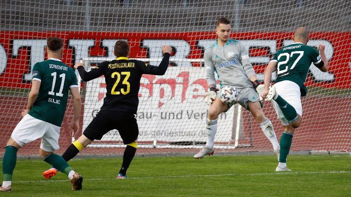 Schnüdel starten mit Sieg in die Regionalliga-Play-offs
