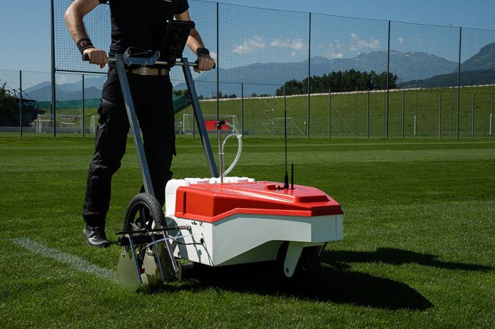 Sportplatzmarkierung Roboter Preisnull