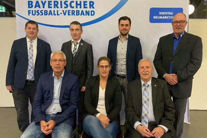 Der neue Kreis-Ausschuss im Fußballkreis Neumarkt/Jura.
