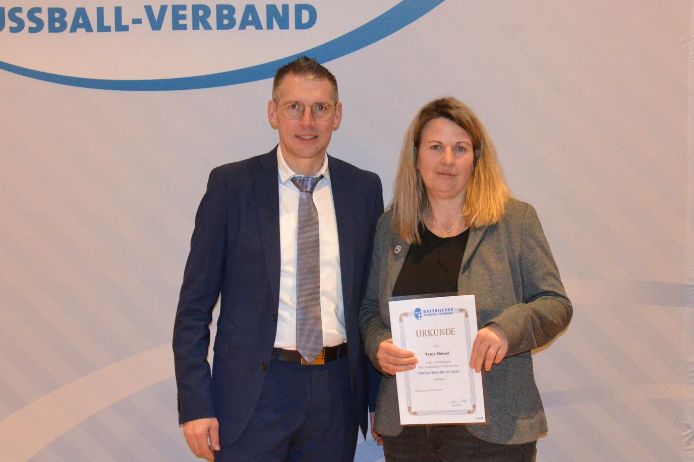 Ehrung verdienter Mitarbeiter*innen im Rahmen der Mitarbeitertagung ...