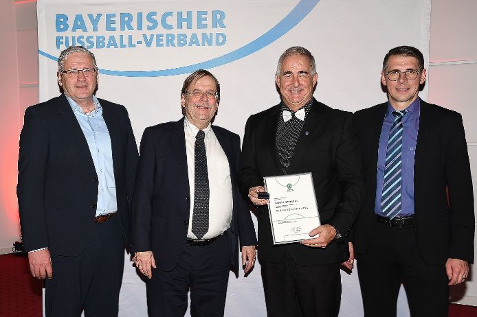 Ausgezeichnet: (von links) Walter Moritz, Rainer Koch, Horst Schäfer und Jürgen Pfau.
