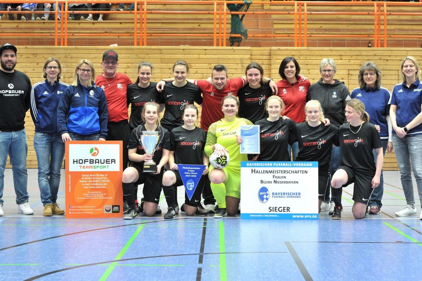 FC Ruderting triumphiert bei der Bezirks-Hallenmeisterschaft der Frauen BFV