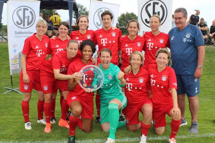 Die Ü35-Frauen des FC Bayern München haben die Süddeutsche Meisterschaft 2019 gewonnen.