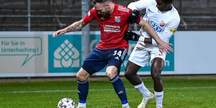 Patrick Hobsch (SpVgg Unterhaching) im Spiel gegen SV Heimstetten.