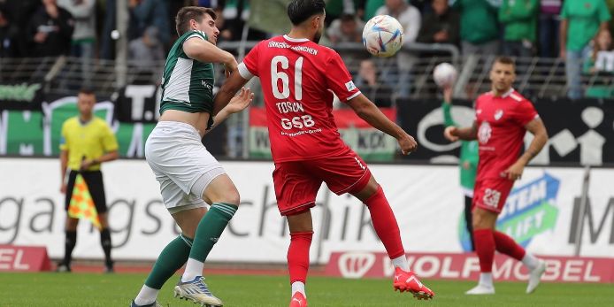 Spielszene 1. FC Schweinfurt 05 gegen Türkgücü München