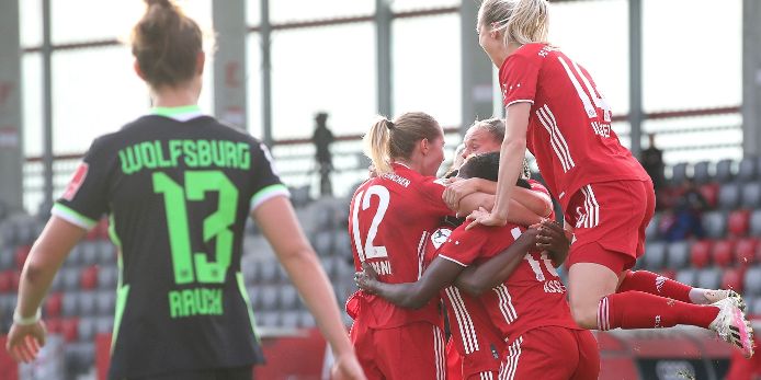 Frauen Bundesliga Fc Bayern Munchen Bezwingt Wolfsburg 4 1 Bfv