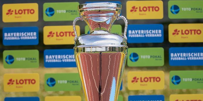Der Toto-Pokal beim Finale 2021.