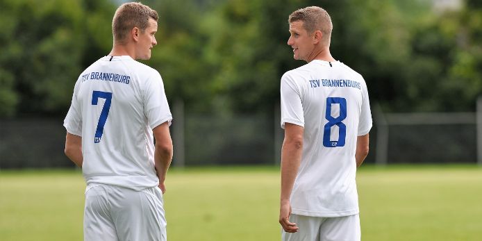 Lars und Sven Bender im Trikot des TSV Brannenburg.