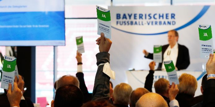 Stimmabgabe außerordentlicher Verbandstag 2021.