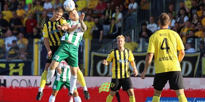 Spielszene SpVgg Bayreuth - SV Schalding-Schalding