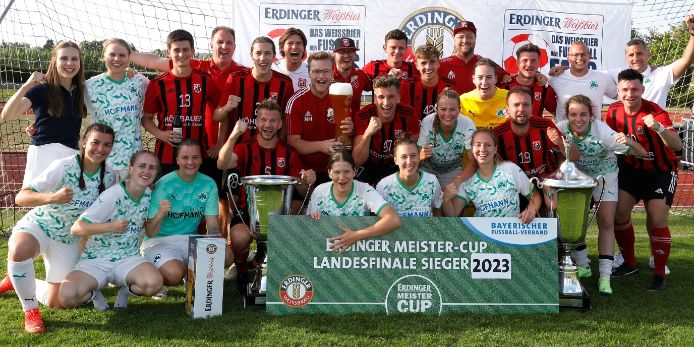 ERDINGER Meister-Cup 2023: Siegerteams SpVgg Greuther Fürth und SC Luhe-Wildenau