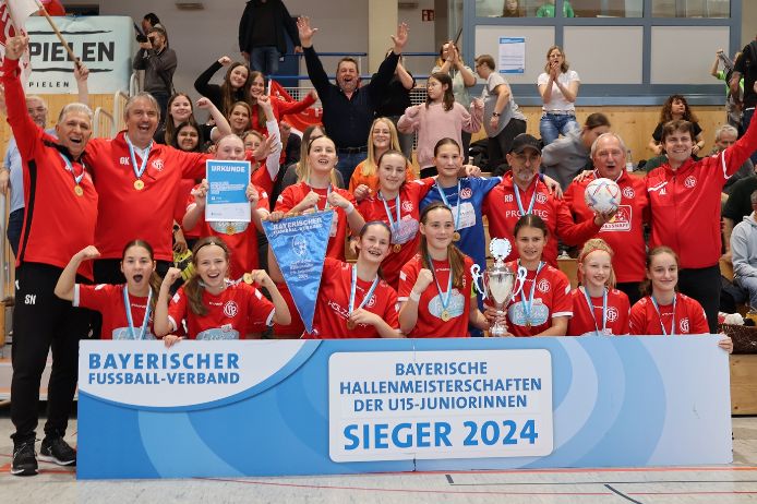 Die U15-Juniorinnen des 1. FC Passau sind Bayerischer Hallenmeister 2024