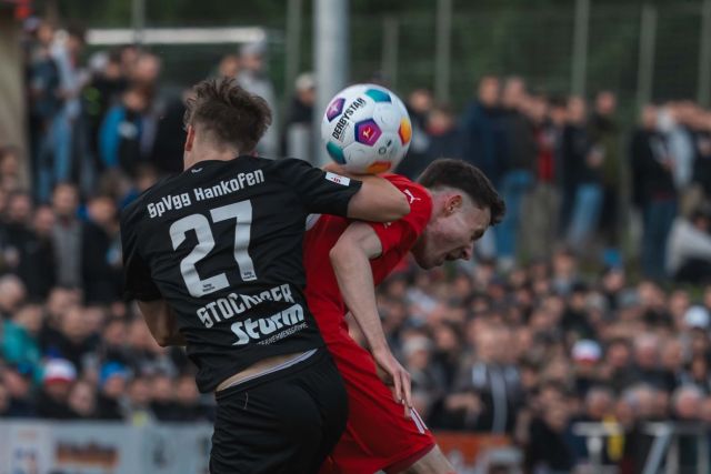 Spielszene SV Erlbach gegen SpVgg Hankofen-Hailing