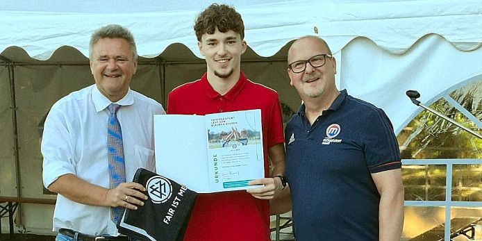 Starkes Vorbild mit 19: Pascal Bindner ist BFV-Monatssieger im Mai | BFV
