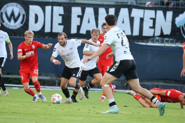 Beide Augsburger Klubs im Kampf um Klassenverbleib